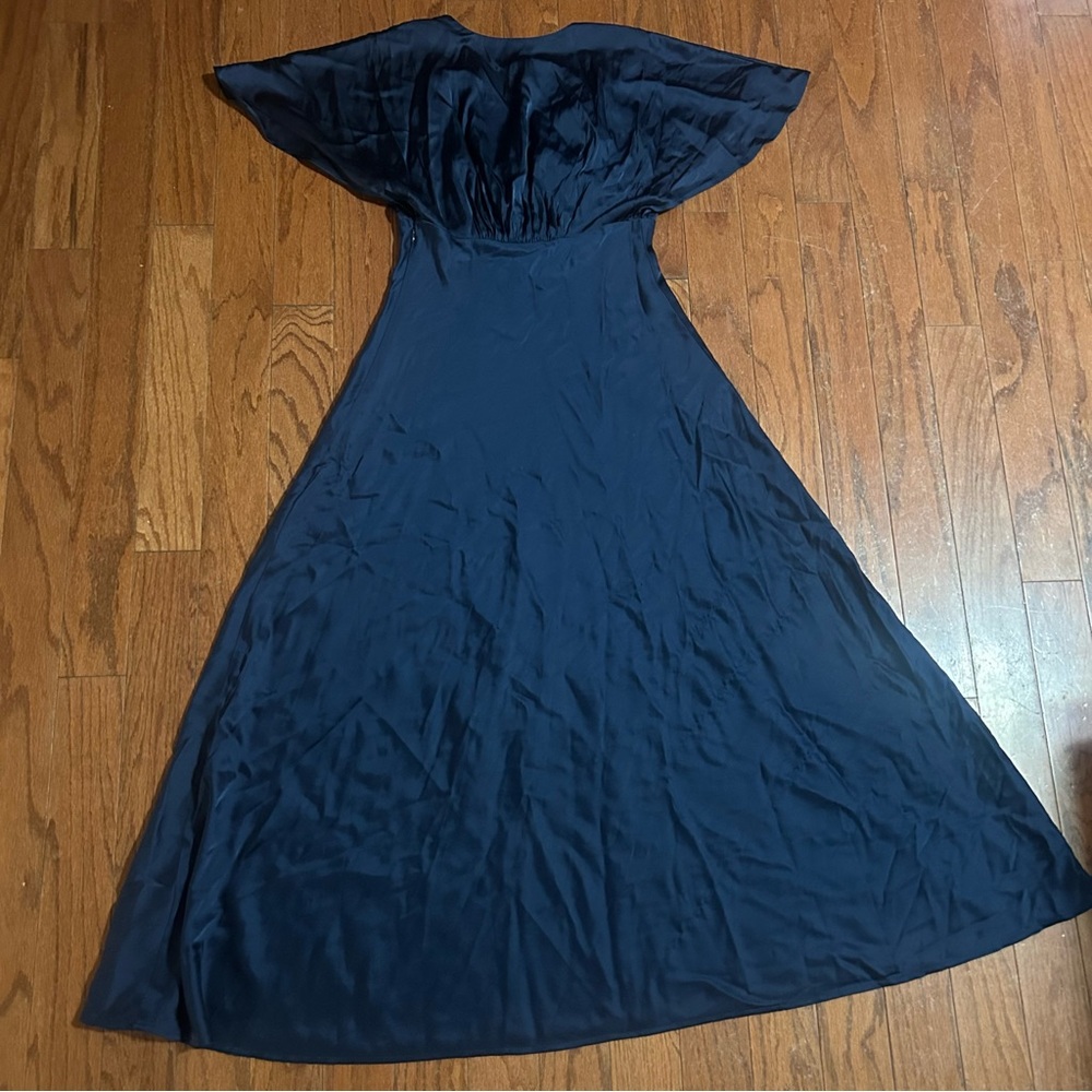 Abercrombie & Fitch Flutter Sleeve Satin Maxi Dress‎ - Picture 2 of 6